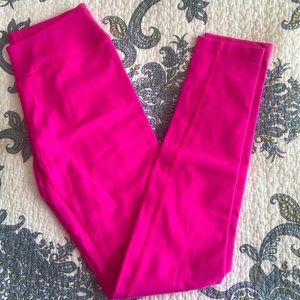 Beyond Yoga Bright Pink Legging. Size small.